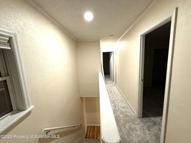 Building Photo - 146 S Everett Ave