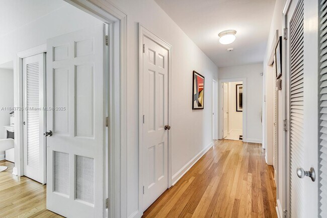 Building Photo - 2828 Segovia St