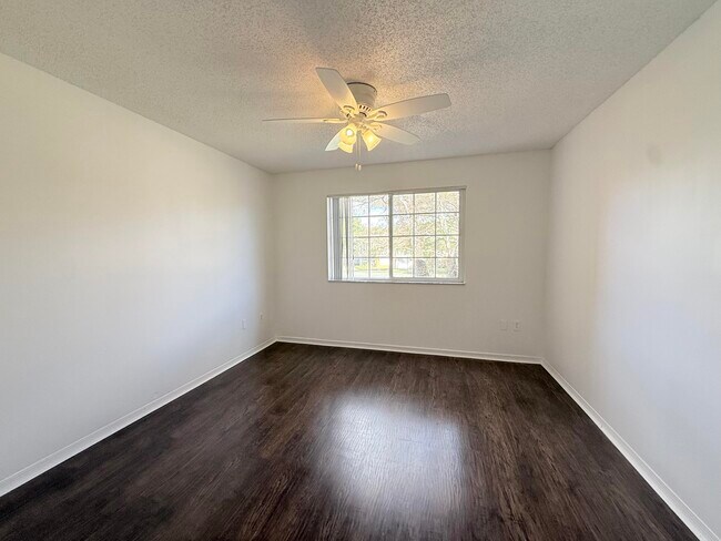 Building Photo - 4175 N Haverhill Rd