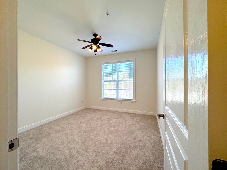 Building Photo - 1331 Arborgate Cir