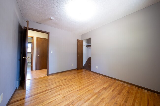 Building Photo - 14865 Damask Ave W