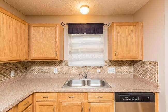 Building Photo - 5975 Pennington Creek Dr