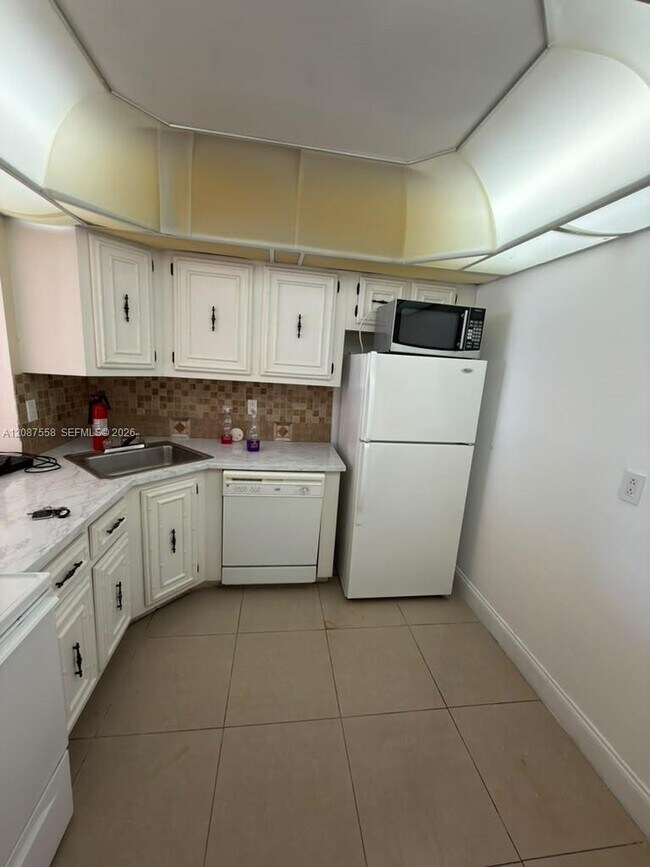 Building Photo - 501 Three Islands Boulevard