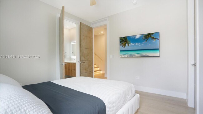 Building Photo - 3075 Mary St