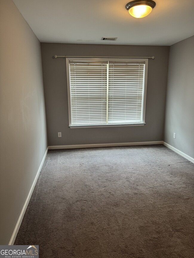 Building Photo - 542 Ivy Brook Way