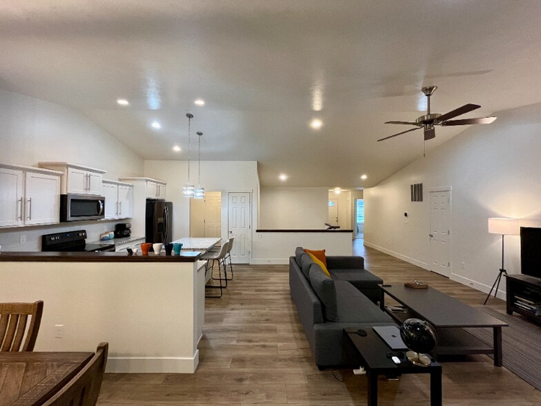 Building Photo - 7410 Bramling Dr