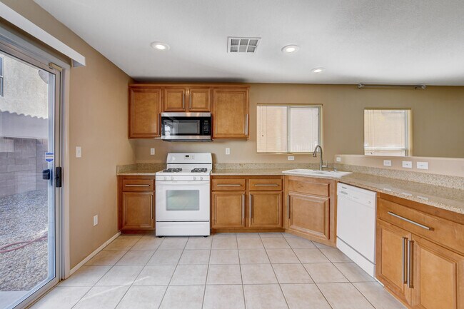 Building Photo - 4256 Lady Burton St