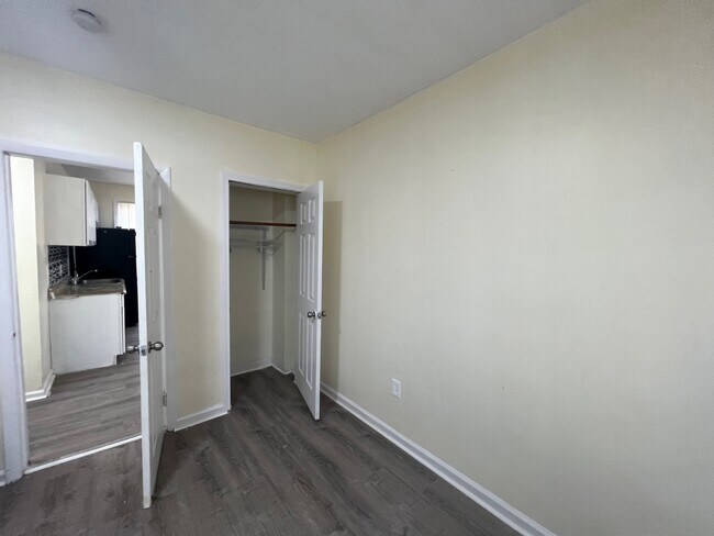 Building Photo - 99 Lounsbury Ave