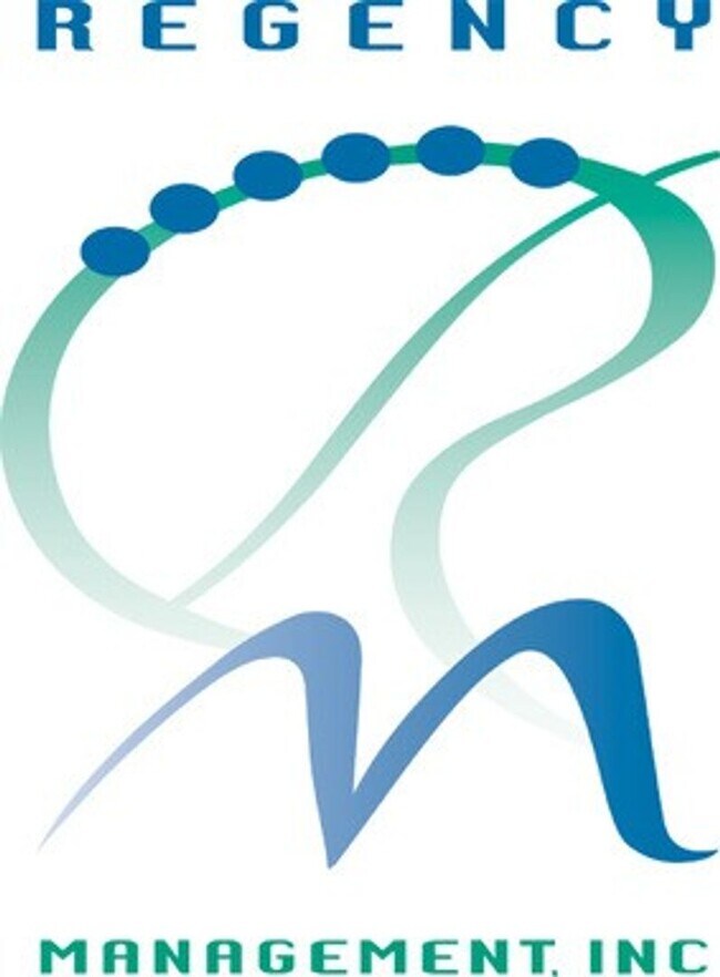 Building Photo - $500 off 1st Rent - Spacious 3 bedroom, 1.5 bathroom Townhouse, Lush Greenspace