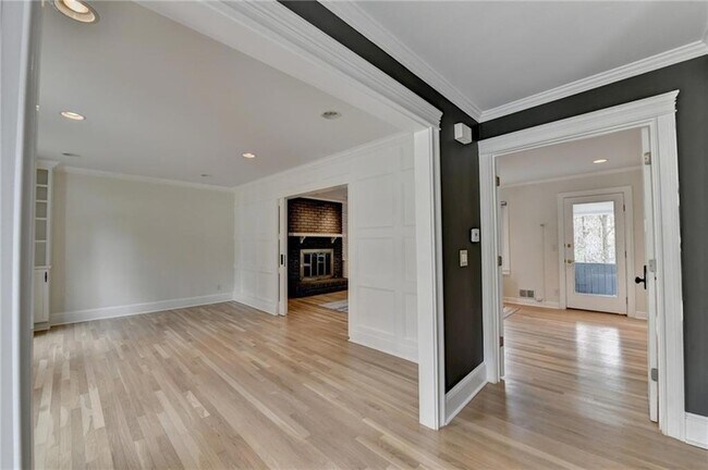 Building Photo - 3914 Granger Dr