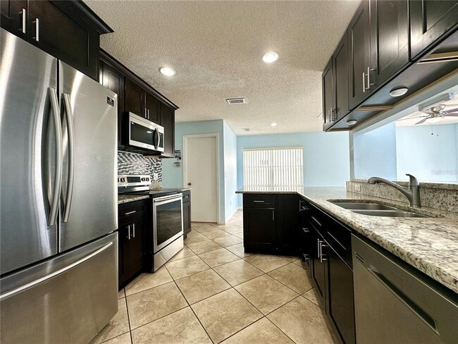 Building Photo - 244 Coralwood Ct