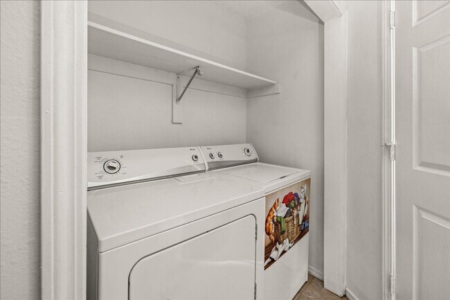 Building Photo - 3406 SW Landau Ct