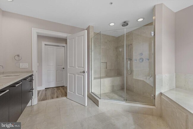 Building Photo - 801 Key Hwy