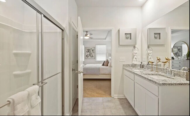 Building Photo - Large 3 Bedroom Townhome Coming Soon!