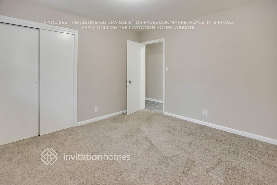 Building Photo - 2932 Heather Dr