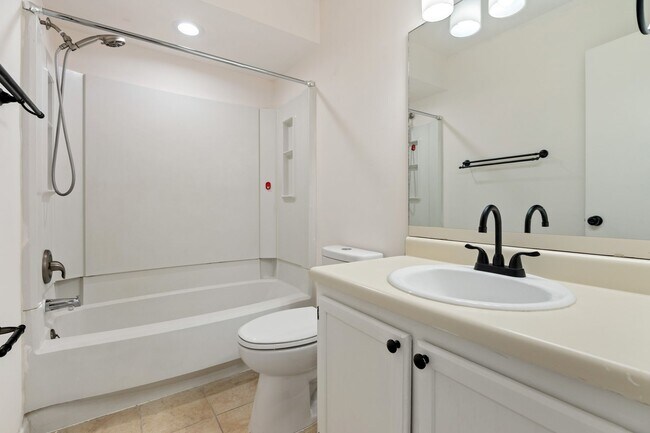 Building Photo - LOCATION!! Updated Townhome in Sought-After Durham Woodcroft neighborhood