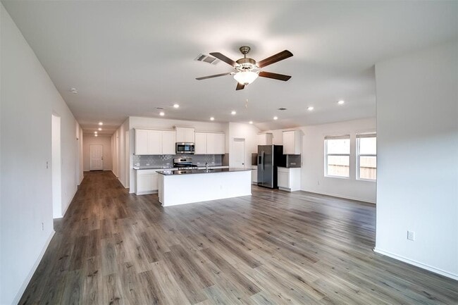 Building Photo - 1740 Catahoula Dr