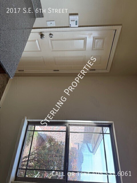 Building Photo - 2017 SE 6th St