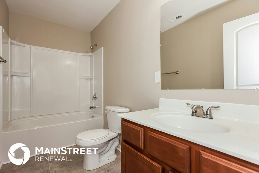 Building Photo - 3324 Saddlebrook Dr