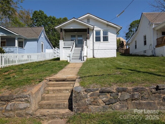 Building Photo - 28 Woodrow Ave