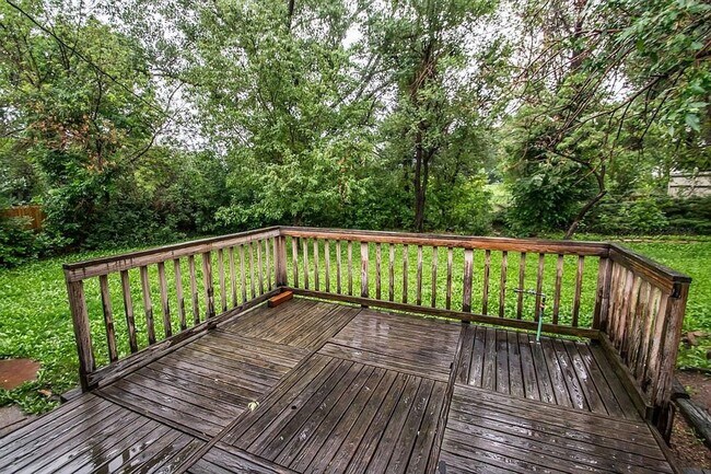 Building Photo - 390 S 36th St