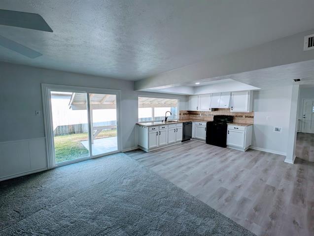 Building Photo - 949 Mossvine Dr