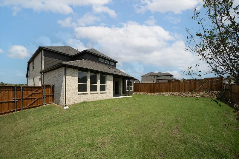 Building Photo - 2420 Bernham Dr