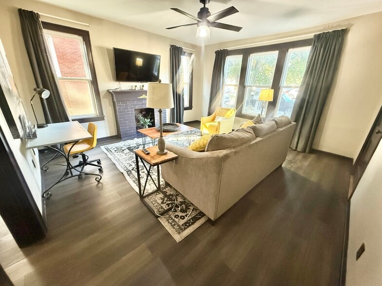 Building Photo - 524 S Fannin Ave