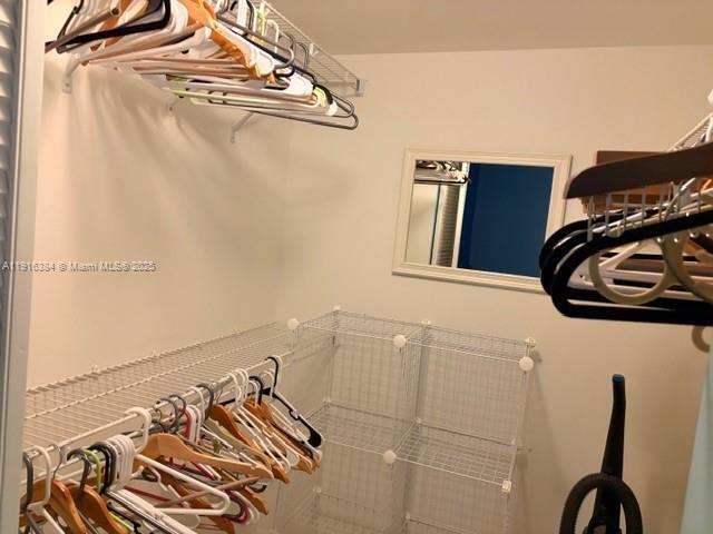 Building Photo - 19501 E Country Club Dr