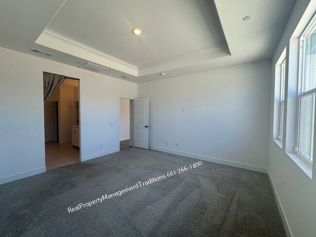 Building Photo - 8722 Tara Ct