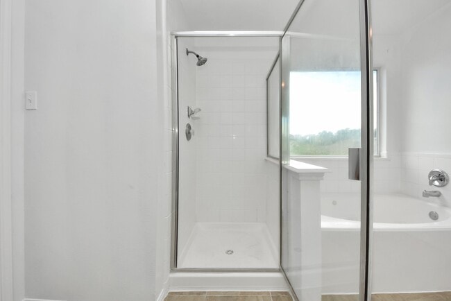Building Photo - 7238 Foxshadows Ln