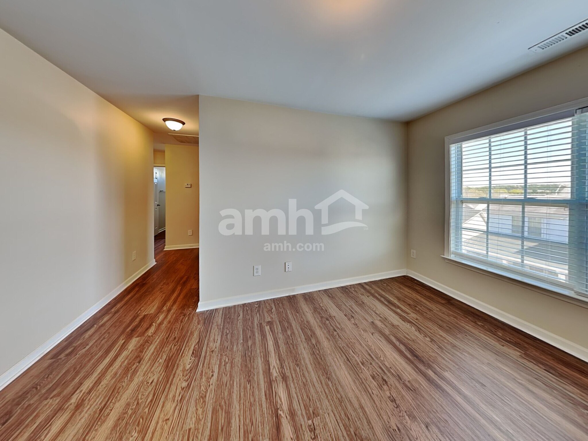 Building Photo - 1419 Infinity Ln