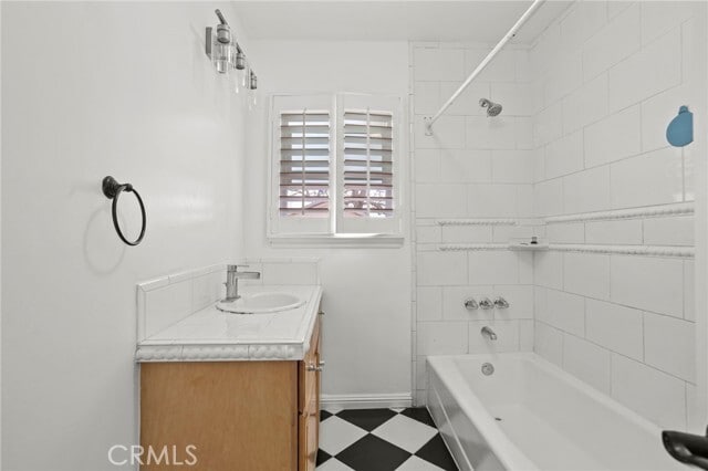 Building Photo - 286 E 19th St