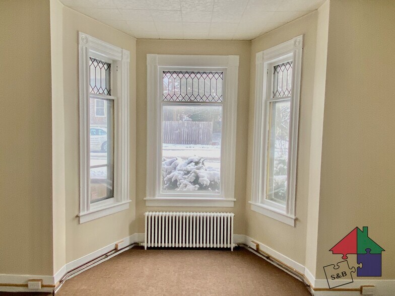 Building Photo - 22 Lincoln Ave