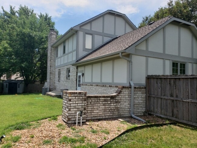 Building Photo - 4616 Farmstead St