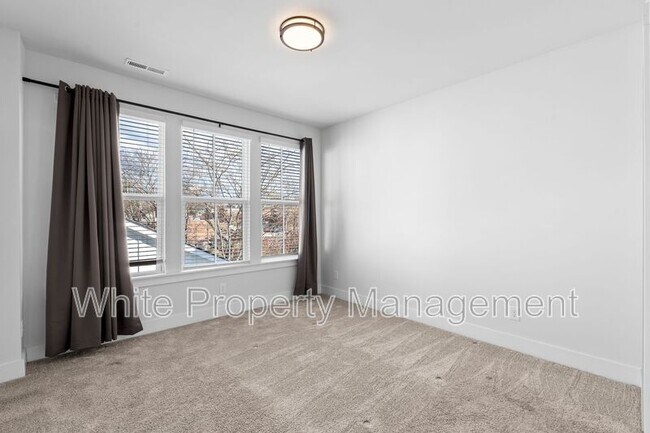 Building Photo - 1126 Pegram St