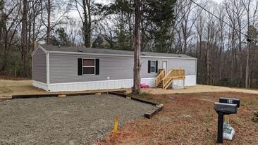 Building Photo - 514 Woodland Dr