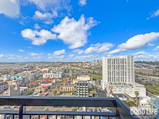 Building Photo - Beautiful 1BD/1BA Condo in Little Italy W/ A/C, W/D, Private Balcony with City Views, Community G...