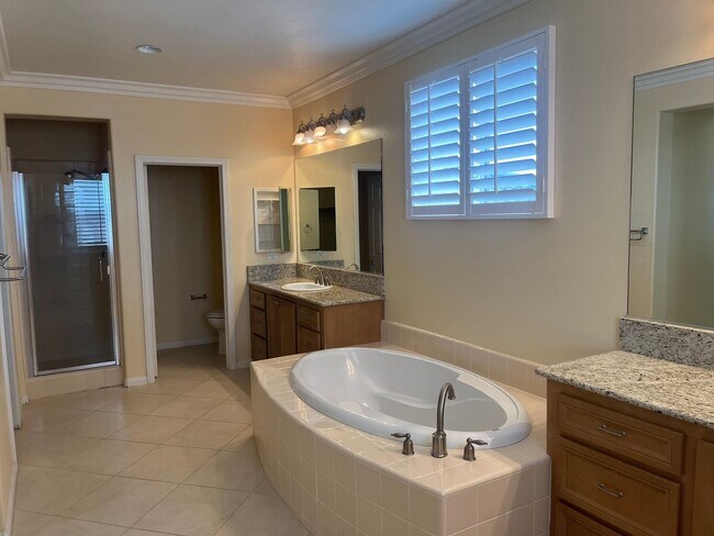 Building Photo - 32624 Juniper Berry Dr