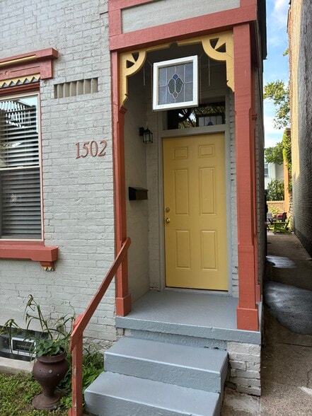 Primary Photo - 1502 Chase Ave