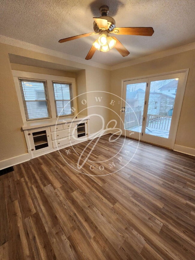 Building Photo - Must See! Fully Updated 3-Bedroom Home in West Toledo