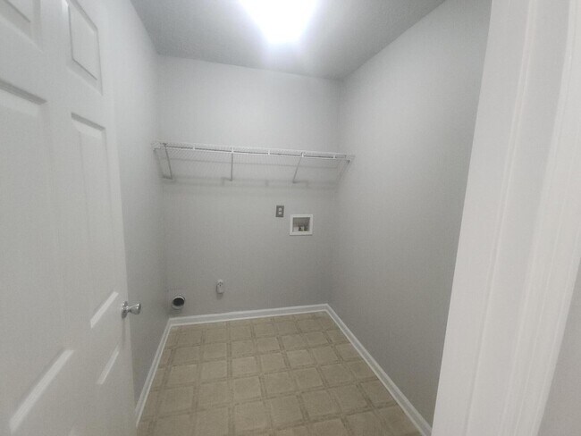 Building Photo - 789 Michelle Ct