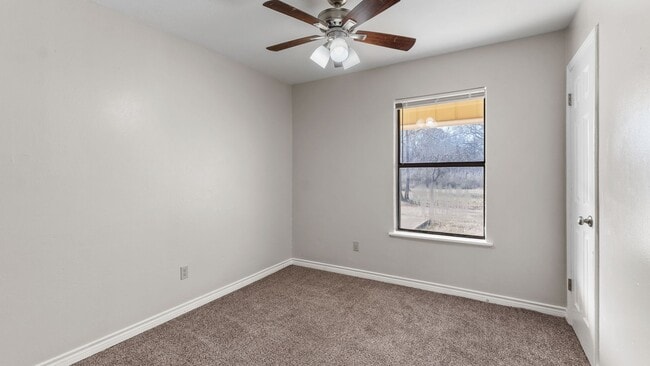Building Photo - Newly remodeled 3 bedroom, 2 bath home.