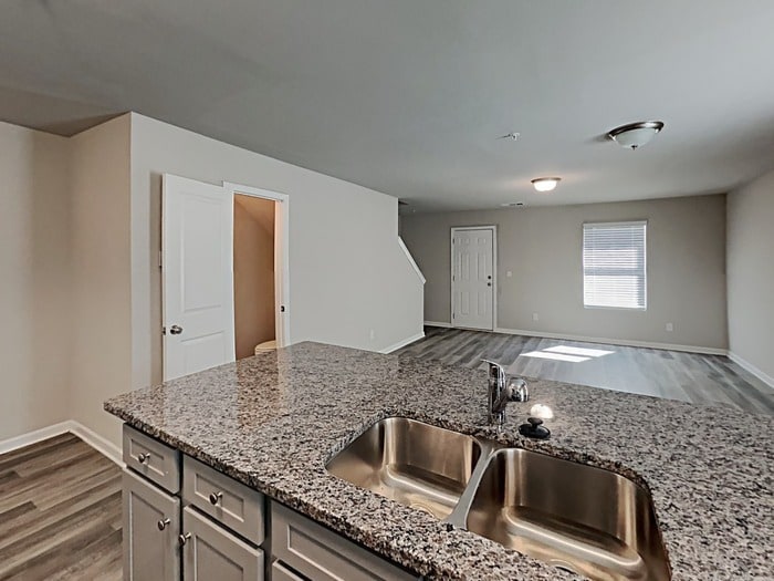 Building Photo - 1052 Wedgewood Ct NE