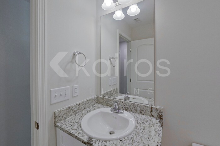 Building Photo - 1883 Landing Pl