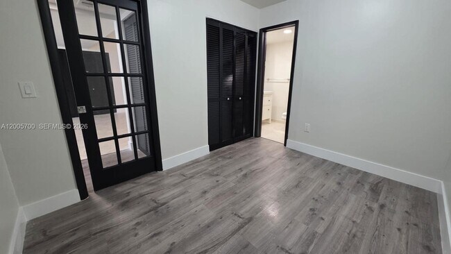 Building Photo - 250 Galen Dr