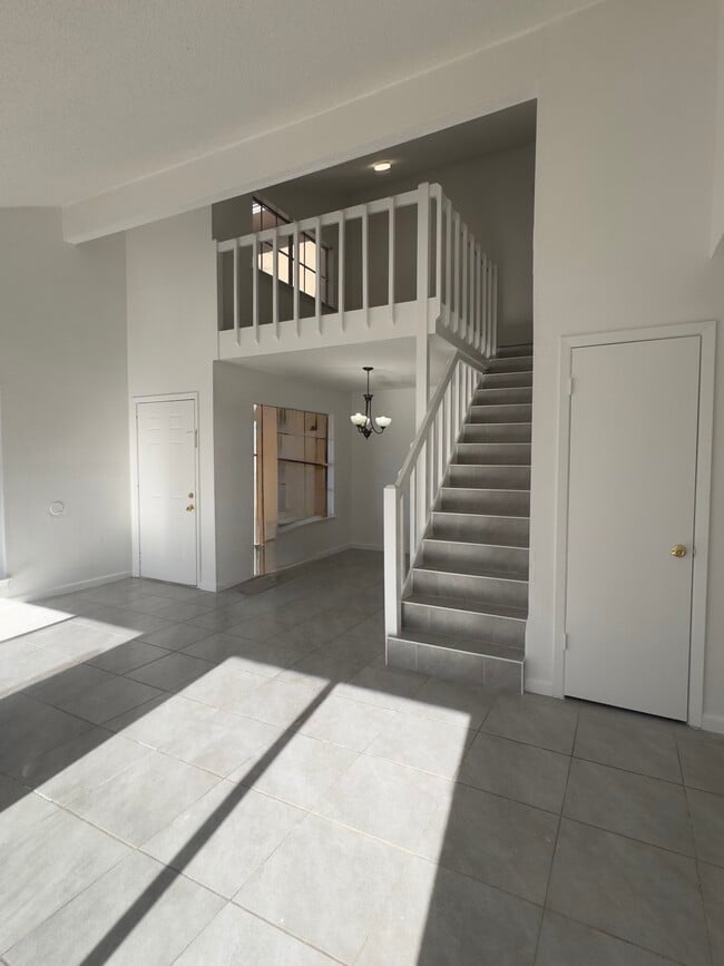 Building Photo - 7409 Tierra Verde Dr