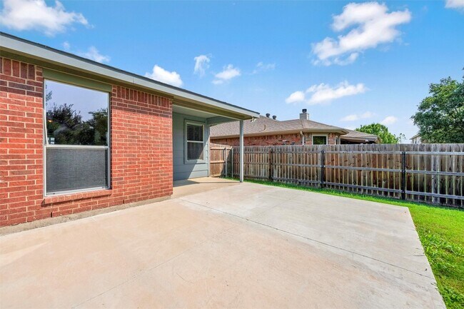 Building Photo - 1624 Appaloosa Dr