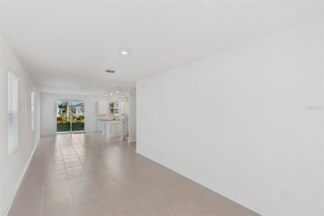 Building Photo - 2653 Skyline Lp