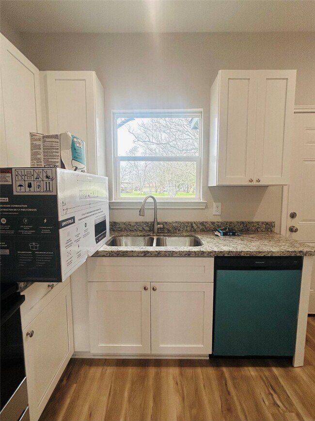Building Photo - 1318 Stowell